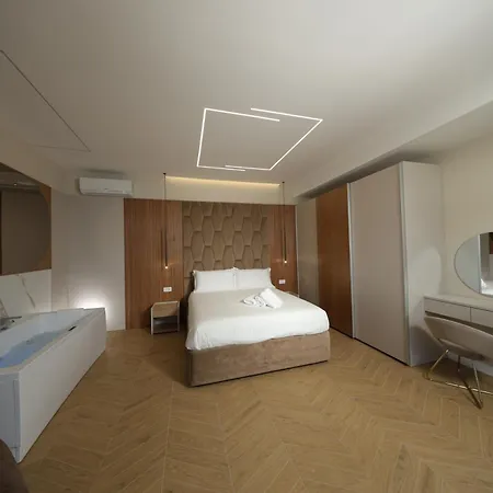 Live In Apartment *